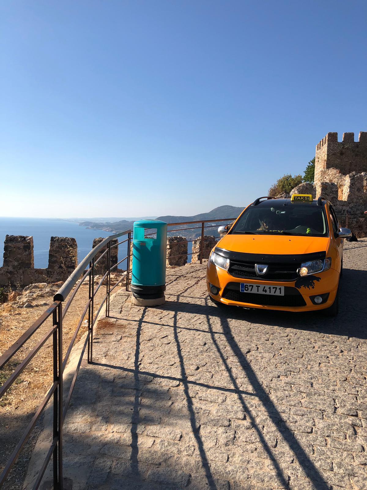 Devrek’te Kurumsal Çözümler ve Güvenlik Odaklı Ulaşım: Ayhan Ermek Taksi Farkı